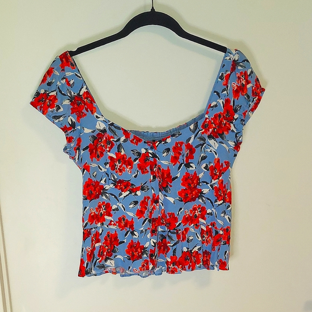 COPY - NWT ZARA Floral Top sz.XL